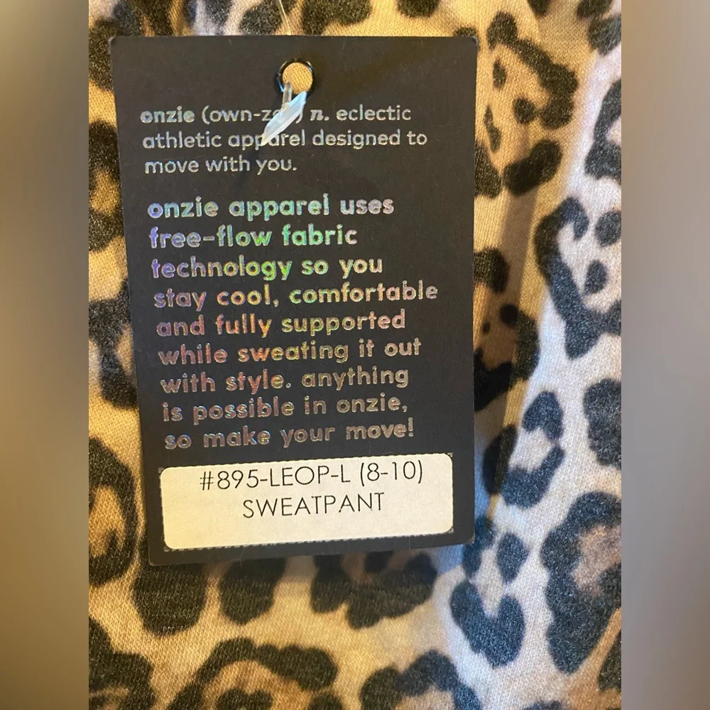 Onzie Youth Leopard Print Sweatpants - NWT - Picture 4 of 4